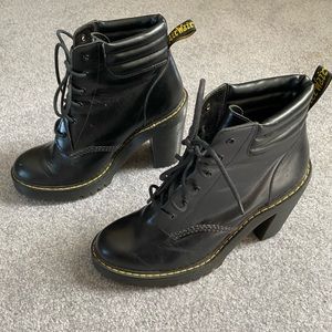 DOC MARTENS